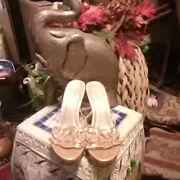 Fioni - Picture 2 of 4